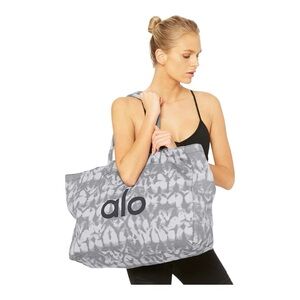 Alo Iconic Shopper Tote